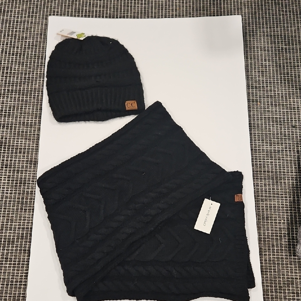 Paperstore Womans Black Knit Beanie and Scarf Set